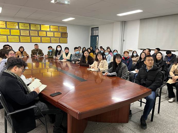 说明: C:\Users\Zhao\Desktop\太阳成集团tyc122cc组织收看2022年春季开学思政第一课\集体收看开学思政第一课1.jpg